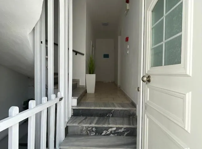 Phos Luxury Living Aparthotel 3*