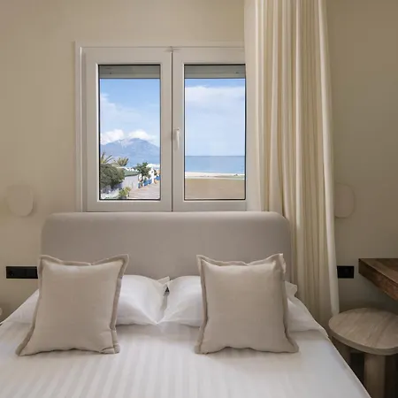 Lejlighedshotel Phos Luxury Living Sarti
